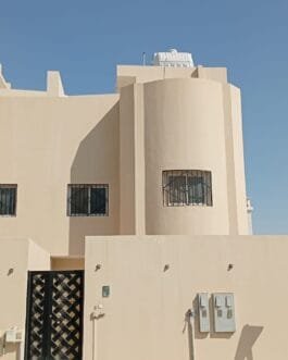 شقة رقم 401 دبلكس 4  مبنى رقم RHYA8351 شارع علقة حي المصيف الرياض